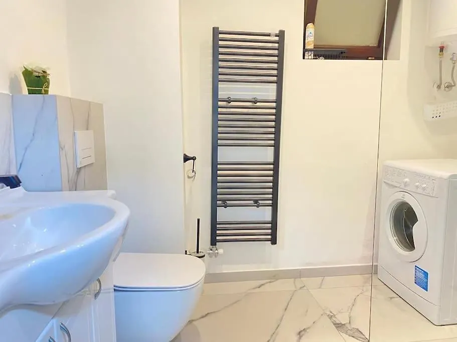 Apartment Herberstainova 류블랴나 0*,  슬로베니아